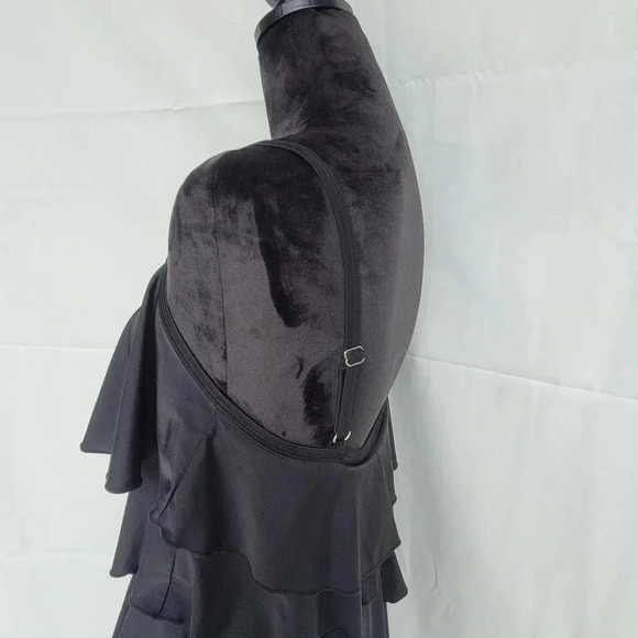 Fit 4 Ur Hips One piece Flattering ruffle Tiered swim Shorts Romper Black sz 10 - Picture 5 of 10